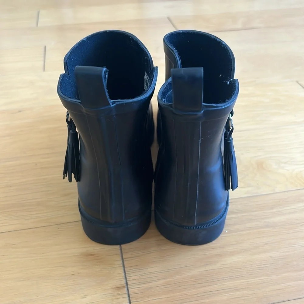 Capelli New York tassel rain boots